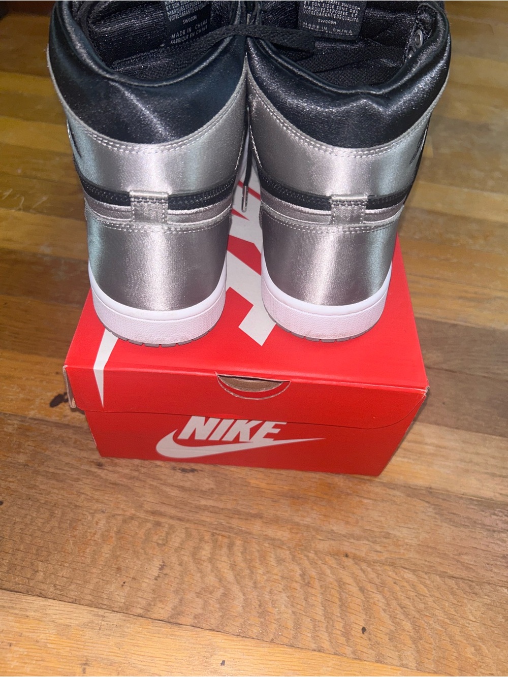 Air Jordan 1 High OG "satin shadow" Men's Shoes - Picture 3 of 4